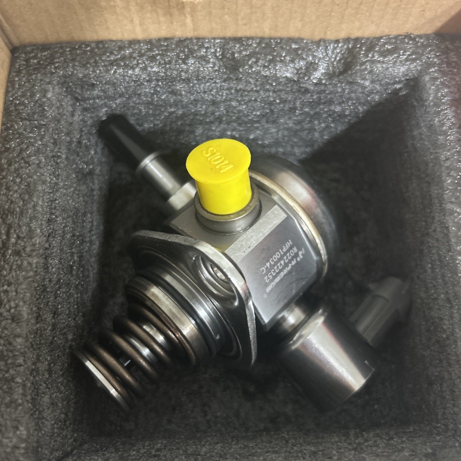 High Pressure Fuel Pump For Land Rover Discovery Sport 2015-2017 & LR2 2013-2015