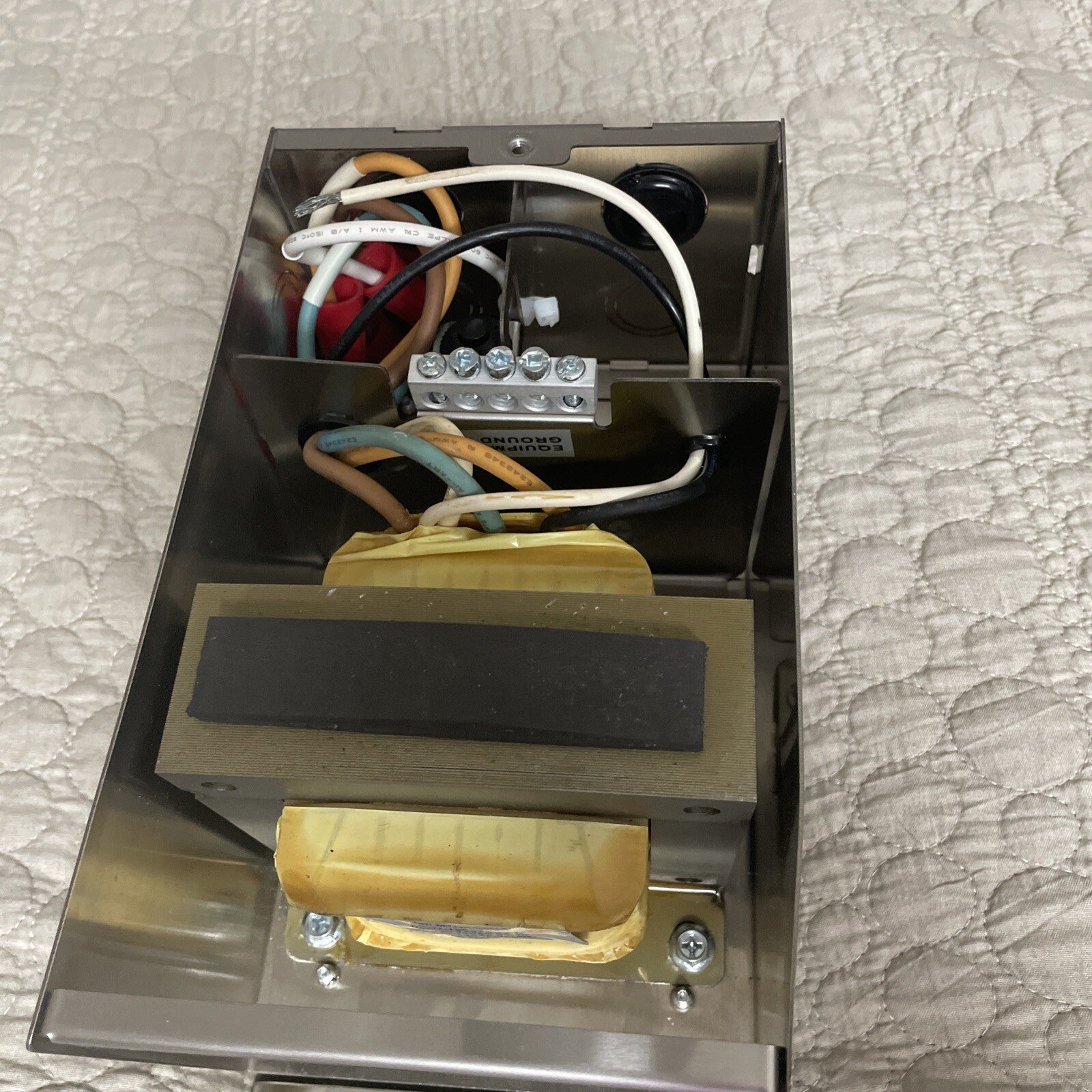 Suraielec - Fountain/ Swimming Pool or Spa Transformer ( MTM-PS-0300-C14-P1 ) - Image 4