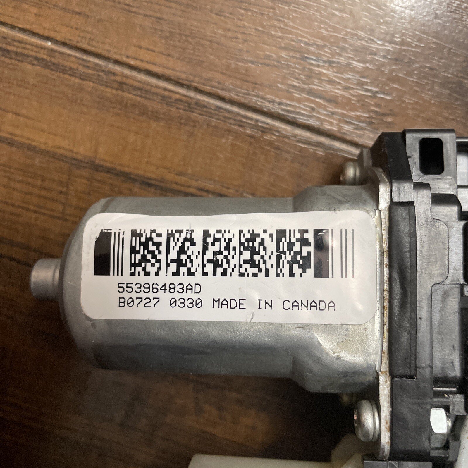 2006 2010 Jeep Grand Cherokee REAR LEFT WINDOW 55396483AD 1009080706b motor - Image 3