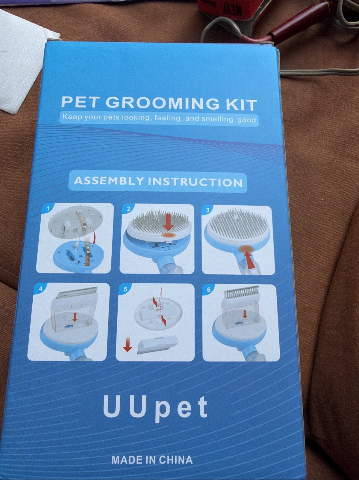 GripSoft Slicker Brush for Dog W Mist Spray Water Tank Ball Tips For loose Hair - Image 4