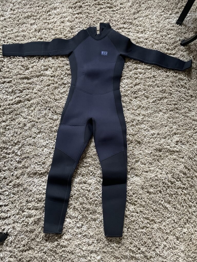 DARK LIGHTNING 5/4mm wetsuite size 4 NEW NO TAG BACK ZIP Unisex Men Women Youth