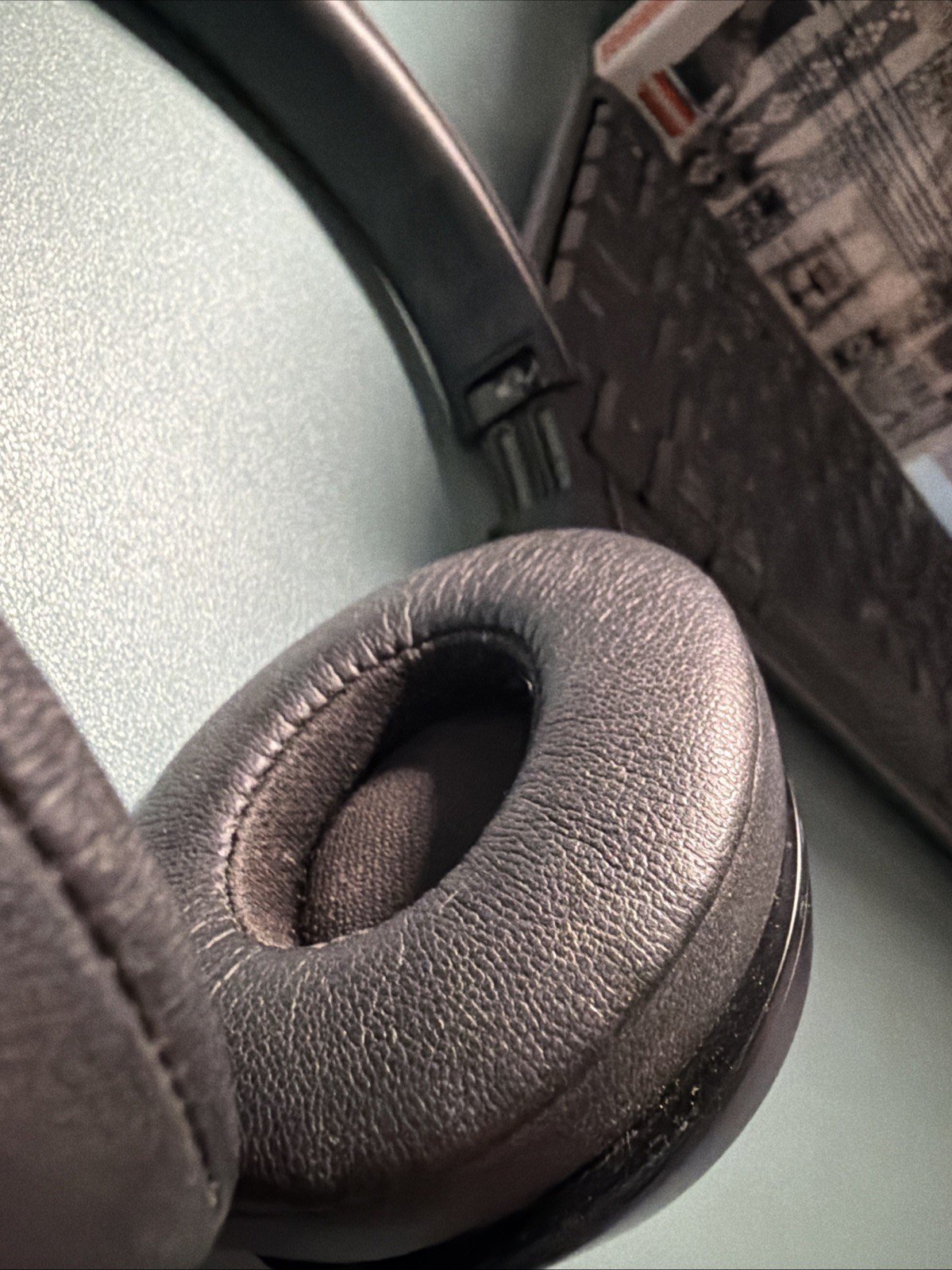 Beats Solo3 A1796 (On-Ear) Headphone Wireless Bluetooth Rechargeable For Repair - Image 3