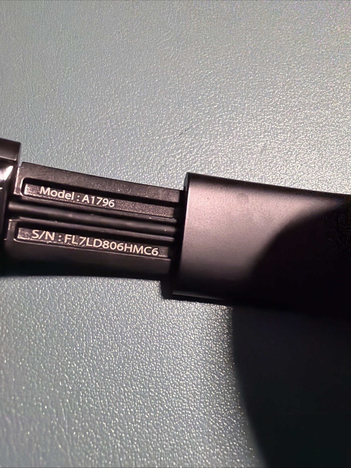 Beats Solo3 A1796 (On-Ear) Headphone Wireless Bluetooth Rechargeable For Repair - Image 4