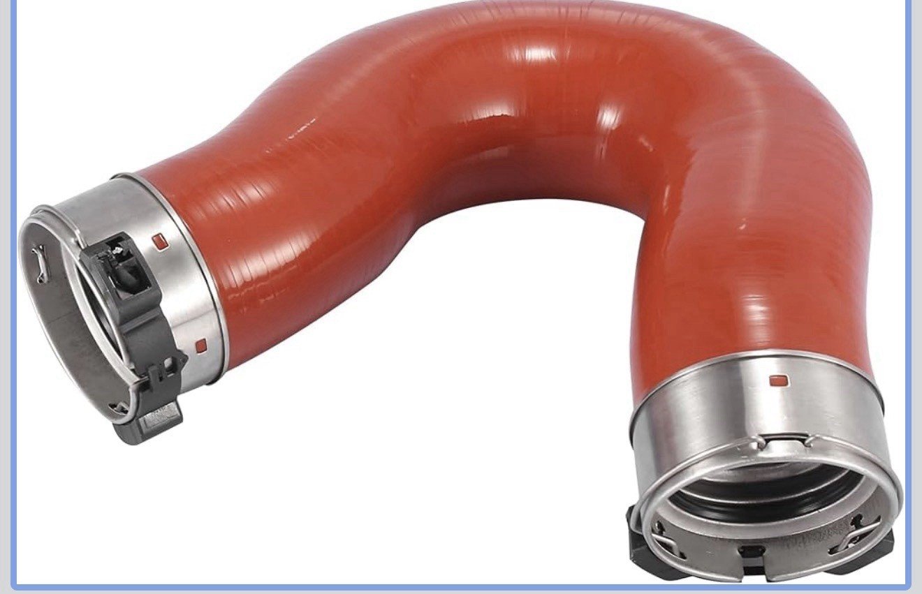 Car Right Turbo Intercooler Hose Air Intake Hose 9065285082 For Mercedes 2011-19