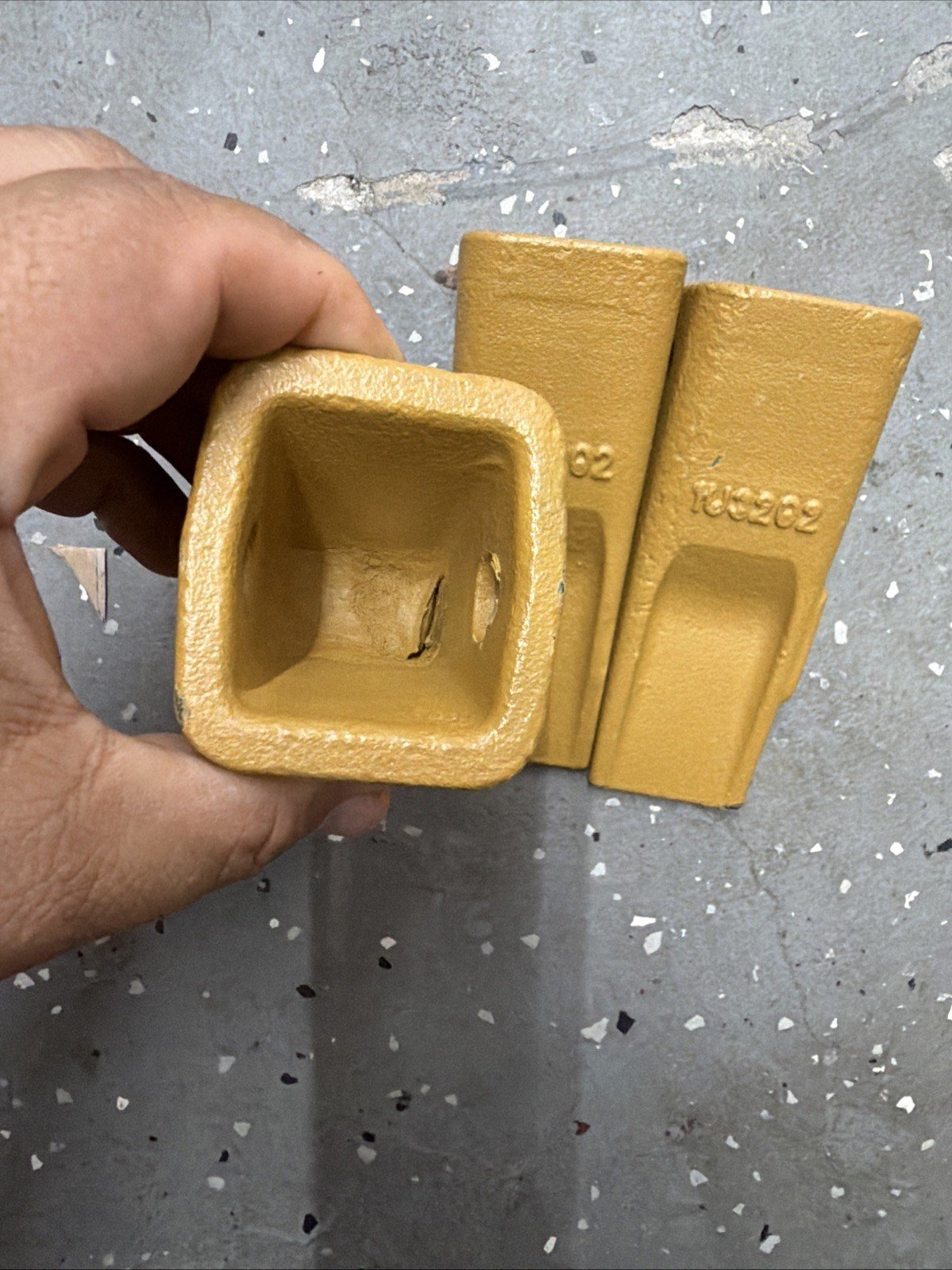 1U3202 1U-3202 J200 Fits Caterpillar Style Rock Bucket NL Teeth Digging No Pins