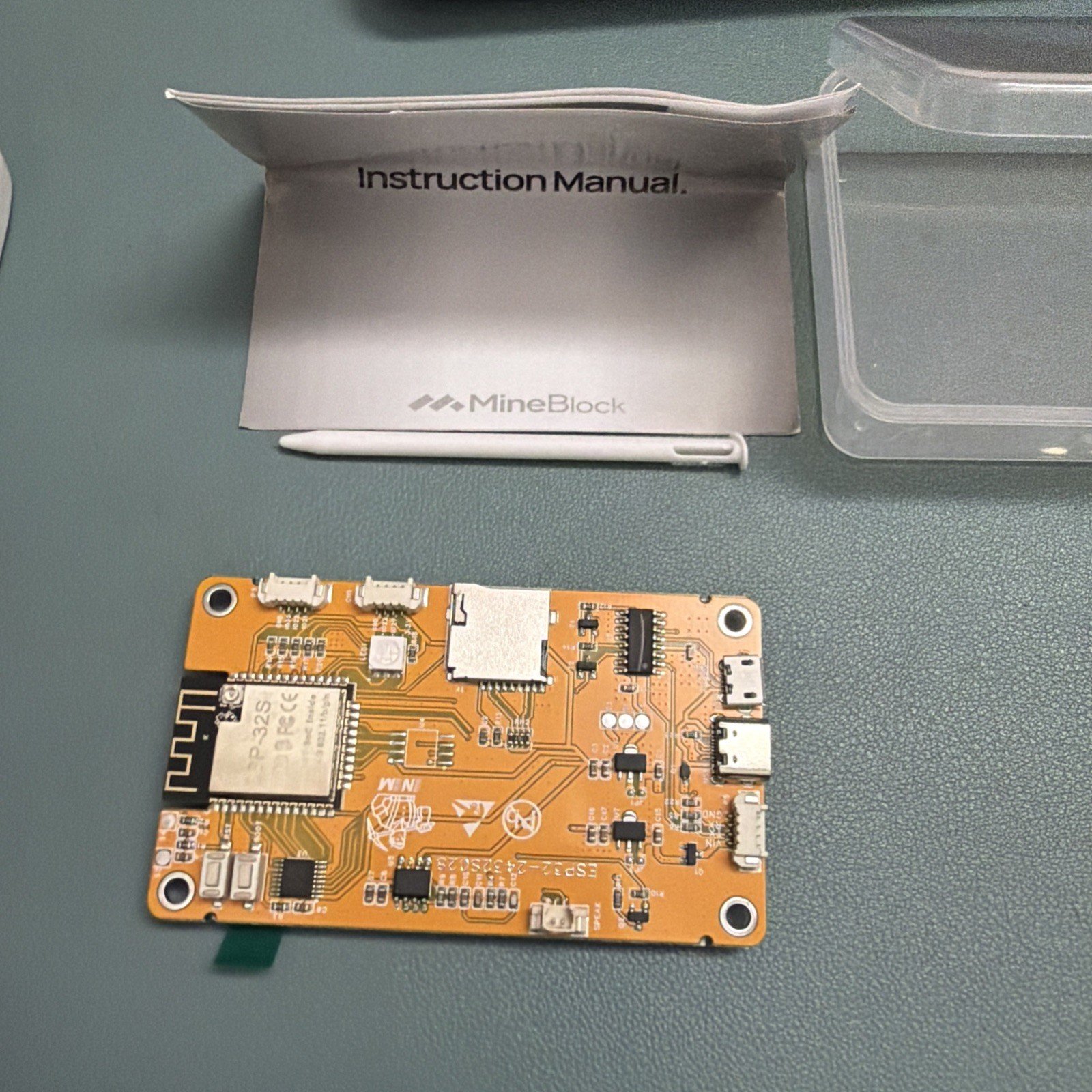 Bitcoin Miner ESP32 Development Board with 2.8" Touch Screen - Image 3