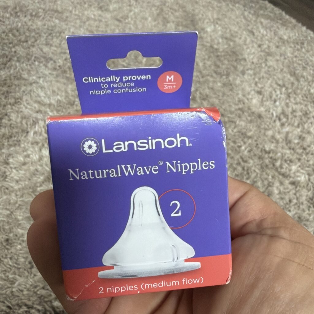Lansinoh Natural Wave Nipples 2-Pack Medium Flow BPA Free NEW in Sealed Pkg.