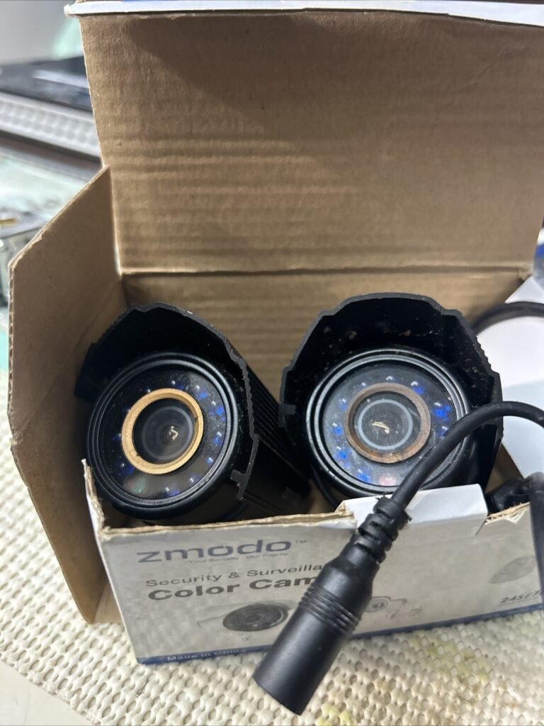 2 Pieces zmodo wired Analog camera FOR PARTS Black Not Working No Funciona