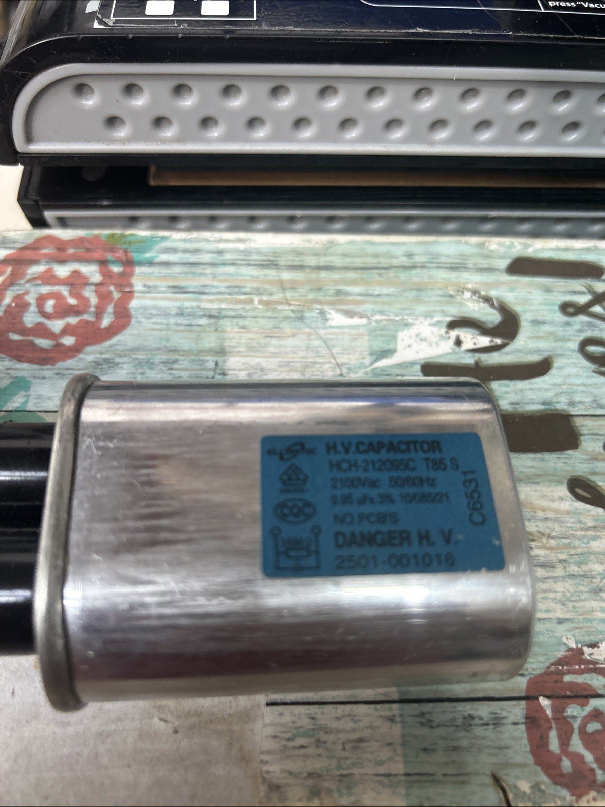 OEM Samsung Microwave Capacitor HCH-212095C; 2501-001016